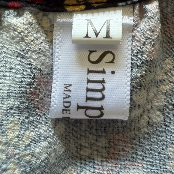 Simplefun Women’s Boho Black Floral Flutter Sleeve, Tie Front Top Size Med EUC - Picture 7 of 12